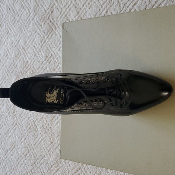 Burberry lace up ankle boots - Picture 5 of 7